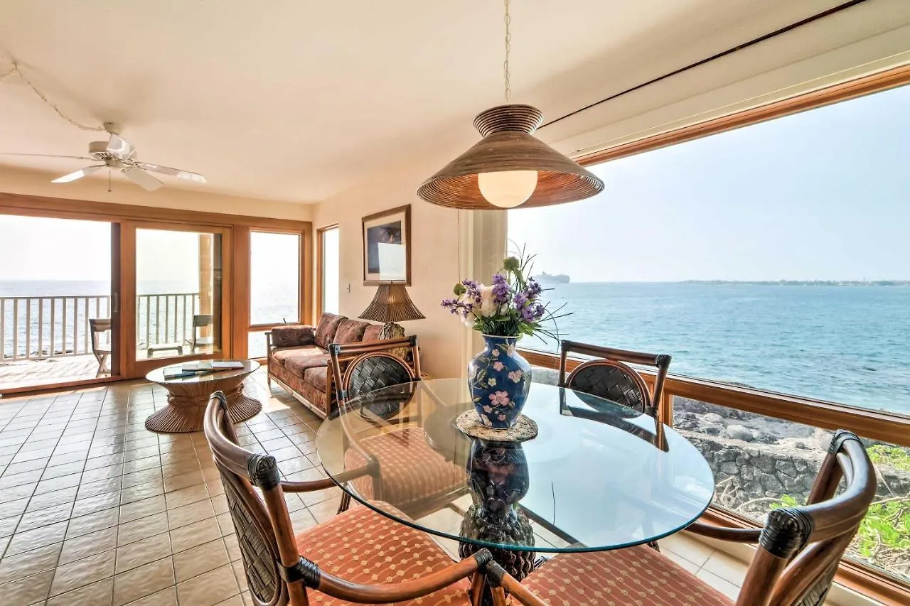 Oceanfront Kailua-Kona Townhome With Pool And Views! 0*,