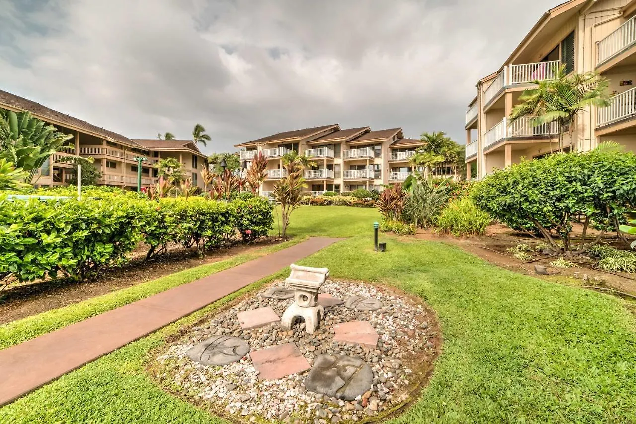 Oceanfront Kailua-Kona Townhome With Pool And Views!