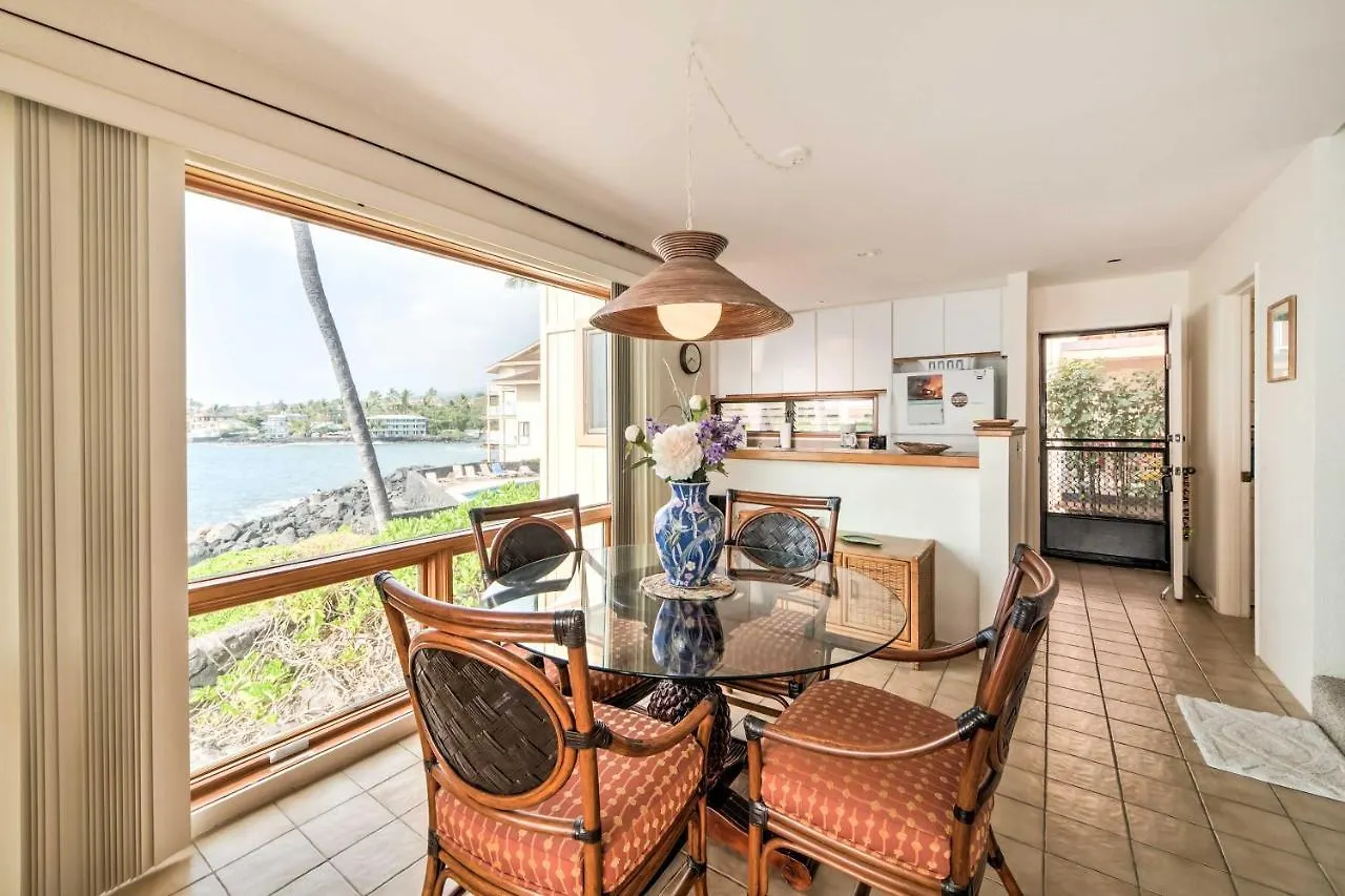Oceanfront Kailua-Kona Townhome With Pool And Views!