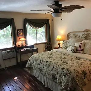 3* Мини-отель Hale Maluhia Country